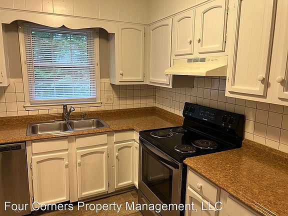 3rd image of 4402 Forest Walk Dr