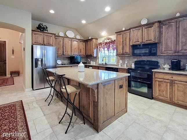 1st image of 317R Fox Hollow Blvd