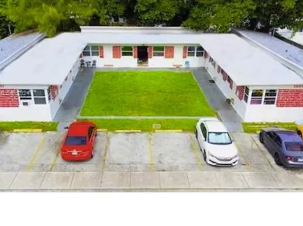 1051 NE 80th St, Miami, FL