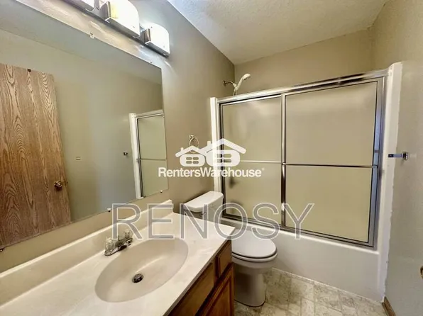 5924 Sutton Pl APT 10, Urbandale, IA 50322