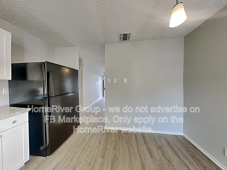 911 Hickory Hill Dr — Photo 7