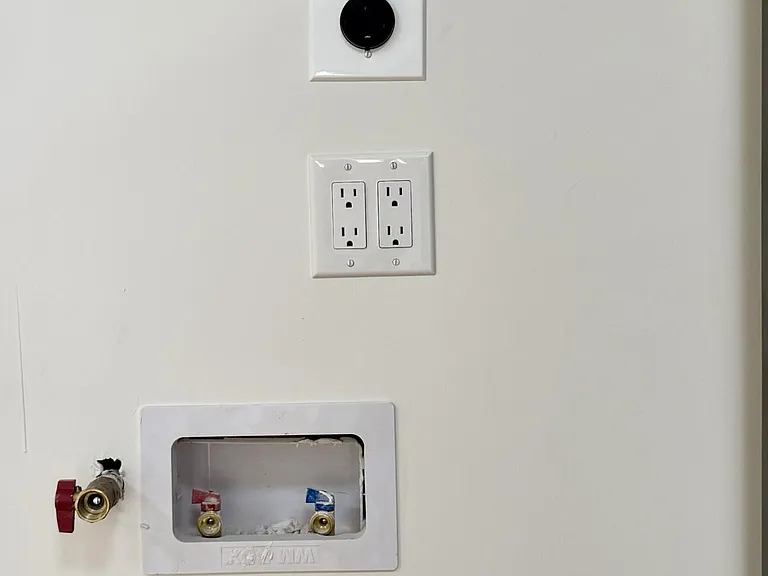19 Tompkins Ct — Photo 9