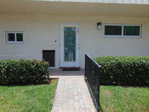 2nd image of 9811 N Hollybrook Lake Dr APT 103