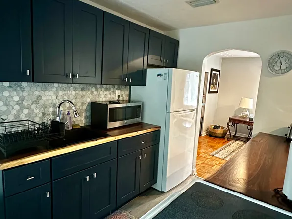 2643 46th St S, Gulfport, FL 33711