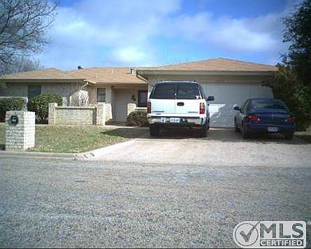 1st image of 4625 Royal Crest Dr