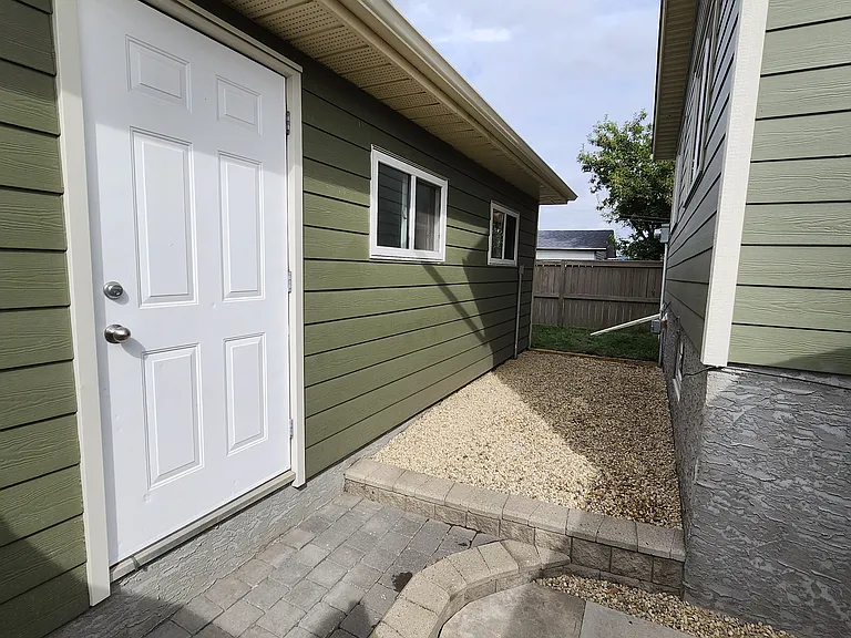 1035 Riverbend Dr SE #BASEMENT — Photo 19