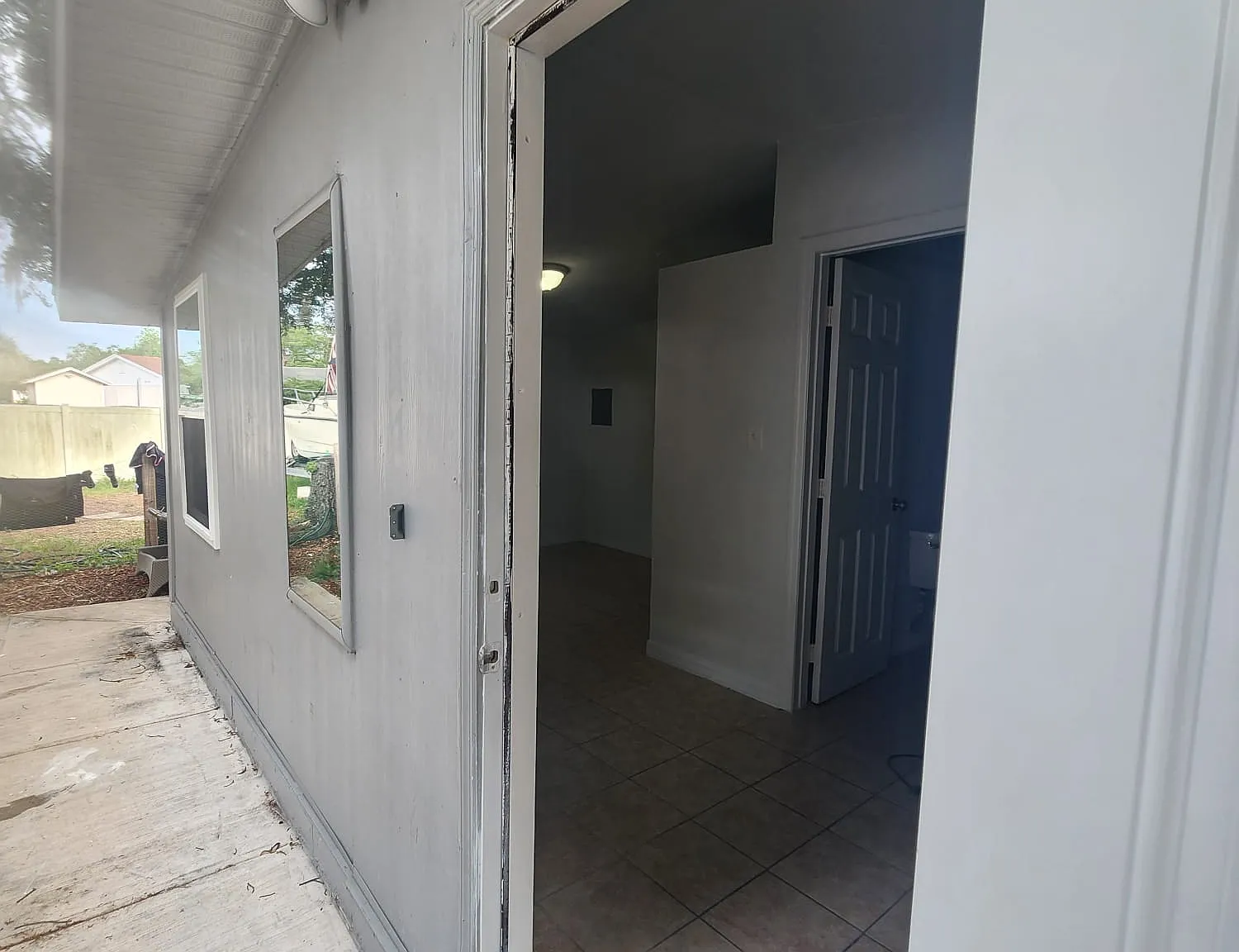 Studio, 600 sqft, $920 — Photo 2