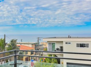 104 Manhattan Ave, Manhattan Beach, CA 90266