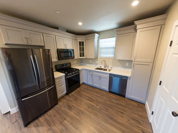 1251 Petaluma Hill Rd, Santa Rosa, CA 95404