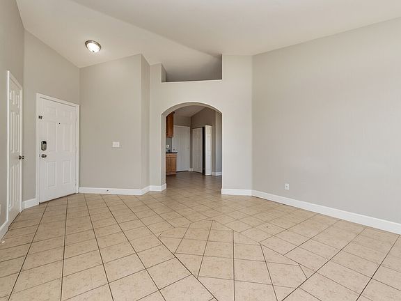 4th image of 5004 Crystal Breeze Ln