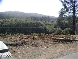 2nd image of 2802 SW Dune Ave