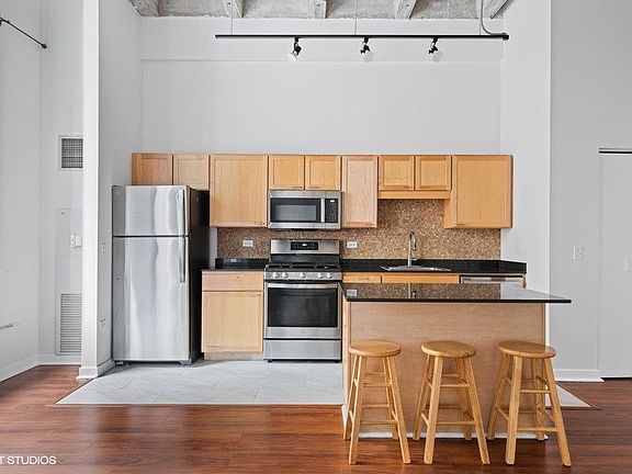 4th image of 20 N State St APT 707