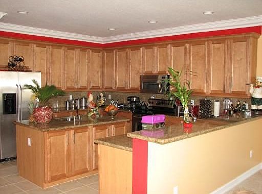 Gourmet Kitchen-42" cabinets, stainless appliances