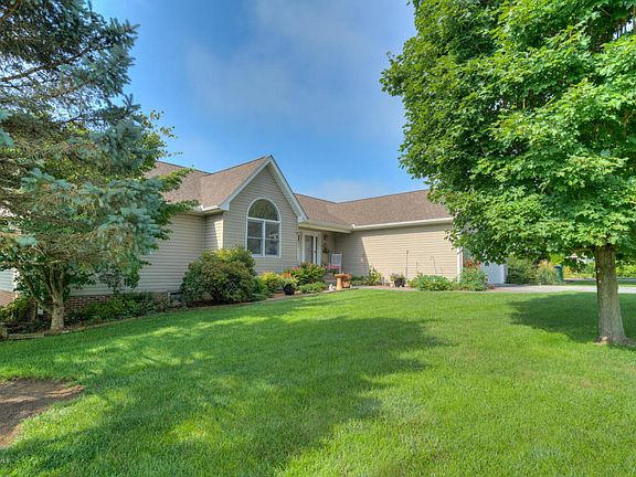 5th image of 1303 Maplewood Ln