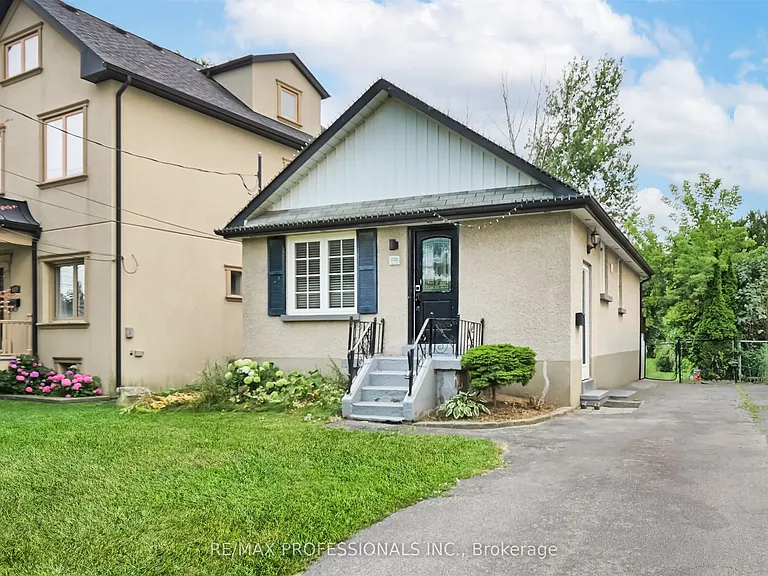 1026 Haig Blvd #BASEMENT — Photo 1
