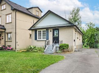 1026 Haig Blvd, Mississauga, ON L5E 2M5