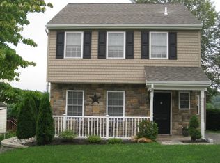 1116 Delaware Ln, Downingtown, PA 19335