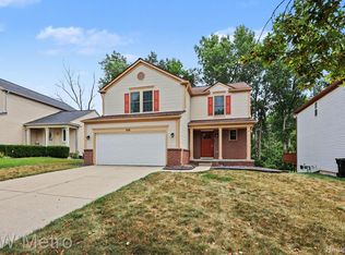 1618 Marshbank Dr, Pontiac, MI 48340