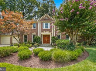10904 Roundtable Ct, Rockville, MD 20852