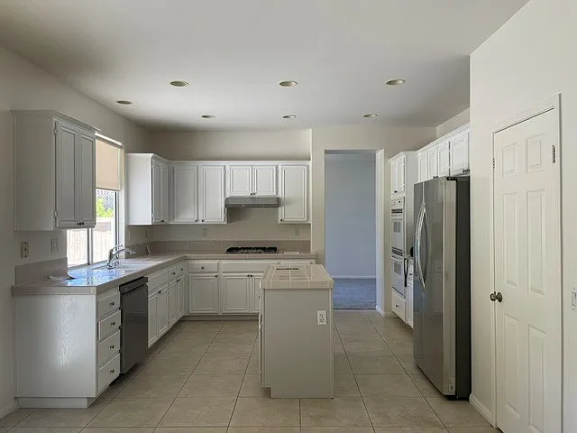 1324 Silverado Dr — Photo 6