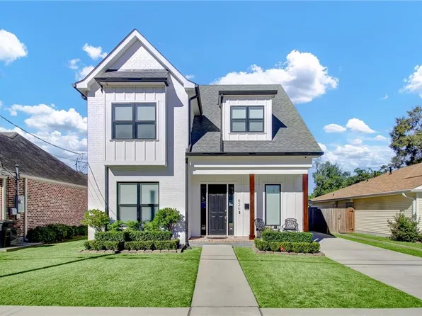 826 Franklin Ave, Harahan, LA 70123