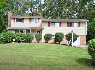 9 Colorado Pl, Huntington Station, NY 11746