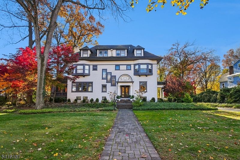 1st image of 330 Hartford Rd