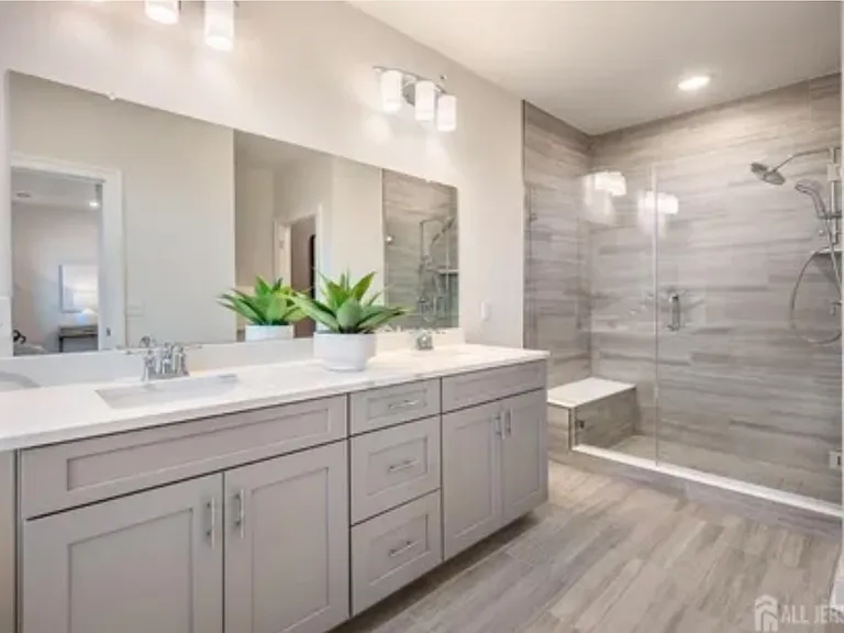 1105 Greenwich Dr — Photo 13