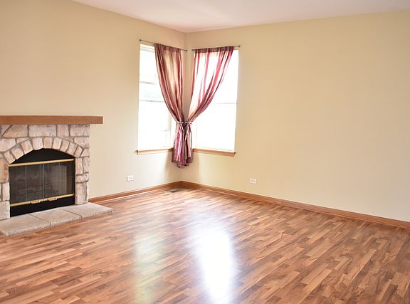 5th image of 2906 Camden Dr