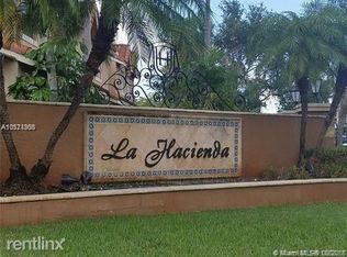 18336 NW 68th Ave APT I, Hialeah, FL 33015