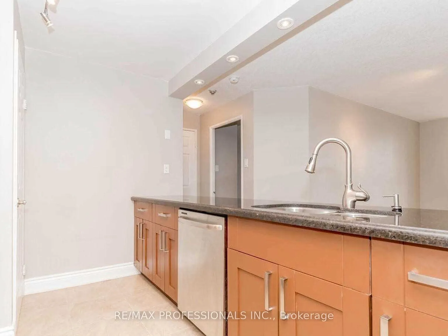 4205 Shipp Dr — Photo 4