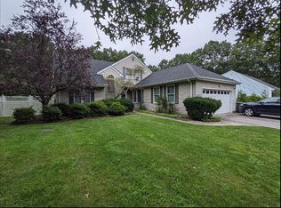 1 Northumberland Dr, Shoreham, NY 11786