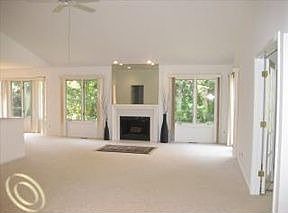 2nd image of 16827 Country Knoll Dr