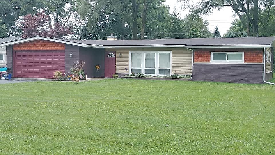 2nd image of 8419 Golf Lane Dr