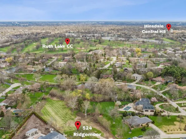 524 Ridgemoor Dr, Willowbrook, IL 60527