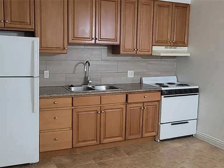 305 N 10th St #33 — Photo 2