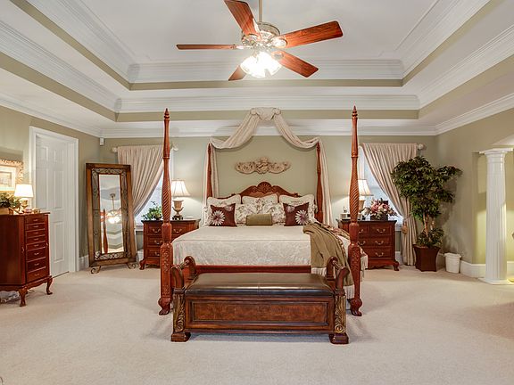 3rd image of 4418 Haynes Cir