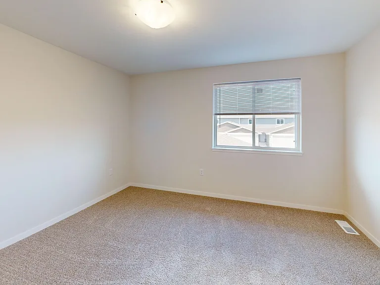 Pinnacle Townhomes — Photo 12