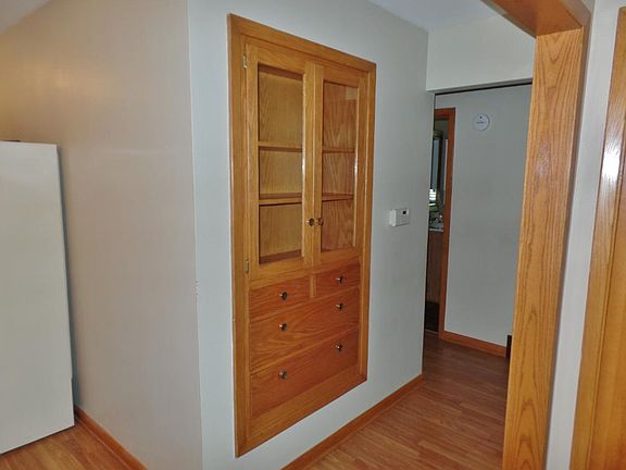 5th image of 1035 32nd Ave N