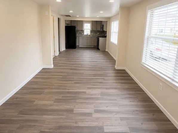(undisclosed Address), South Toms River, NJ 08757