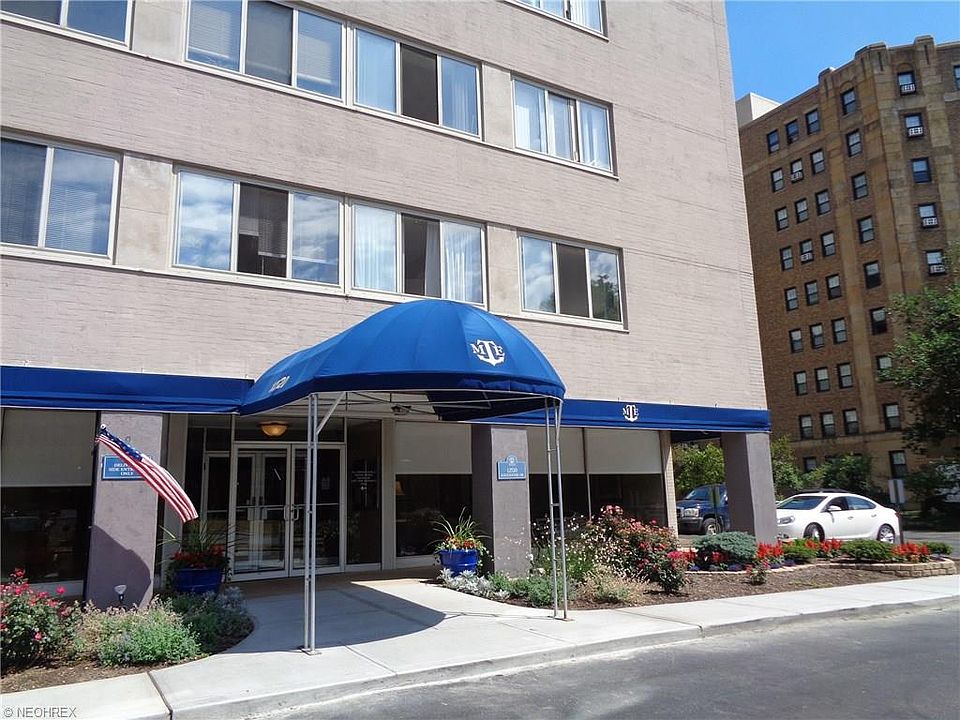 1st image of 12520 Edgewater Dr APT 508