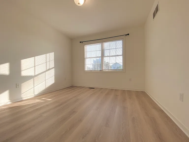 1291 Mohr Cir — Photo 22