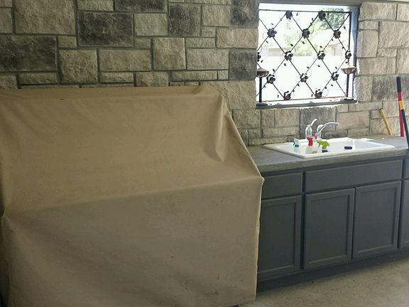 Outdoor kitchen