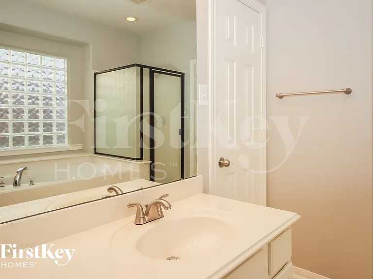 12323 Crescent Mountain Ln — Photo 14