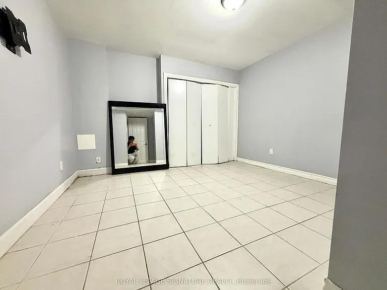 584 Shaftsbury St — Photo 29