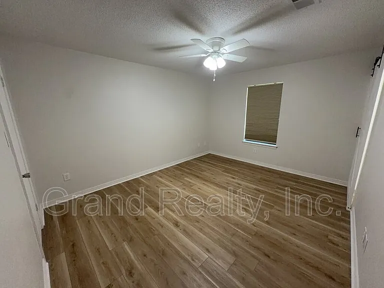 6119 Shawn Ln — Photo 13