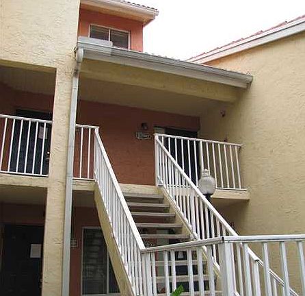 2nd image of 1098 The Pointe Dr #1098