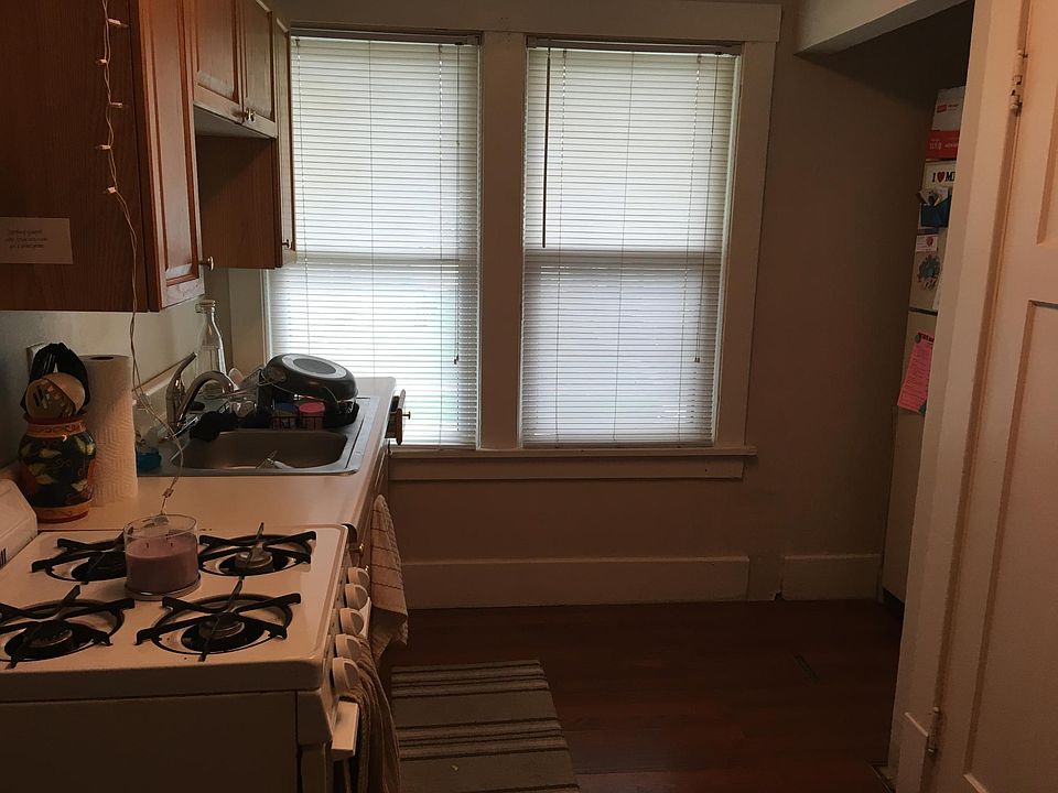 2nd image of 1321 N Main St APT 2