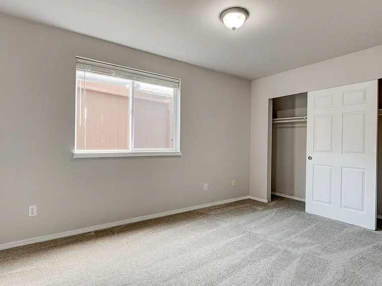 300 N Oak Harbor St #C102 — Photo 13