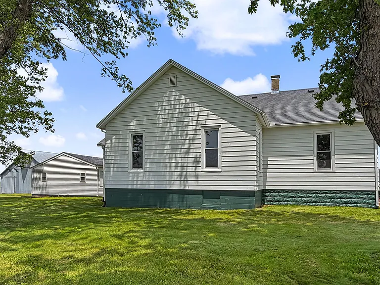 27471 State Highway 54 — Photo 11
